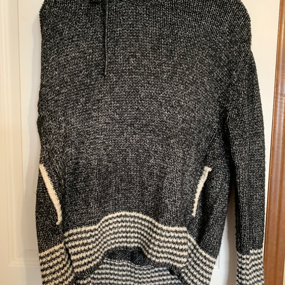 Rare Victoria secret sweater - Picture 2 of 2